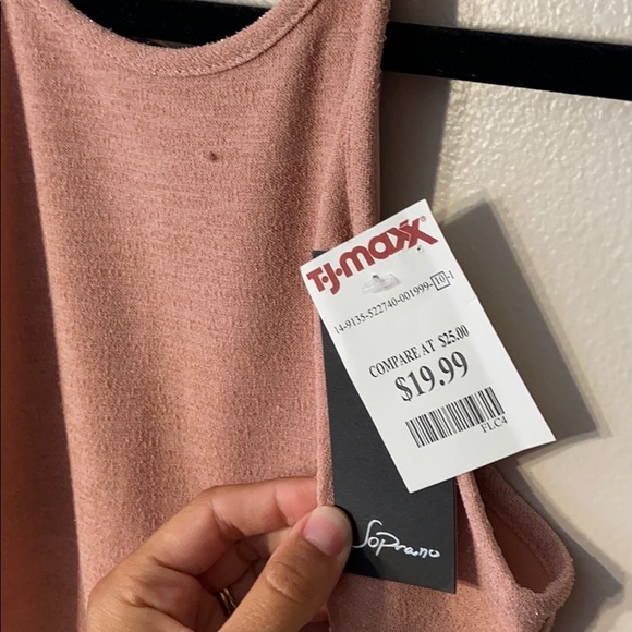 Dress - Picture 3 of 3